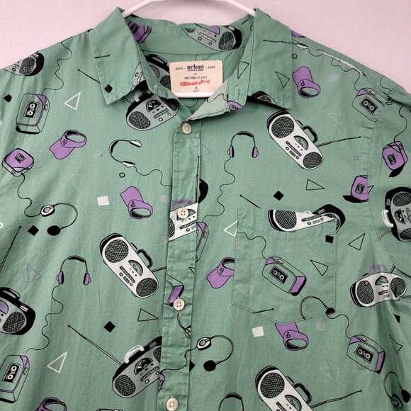 Urban Pipeline Men Awesomely Soft Button-Down Shirt XL Green Retro Print Walkman - Picture 2 of 8